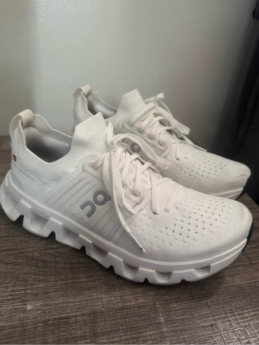 On Cloud Cloudswift 4’s